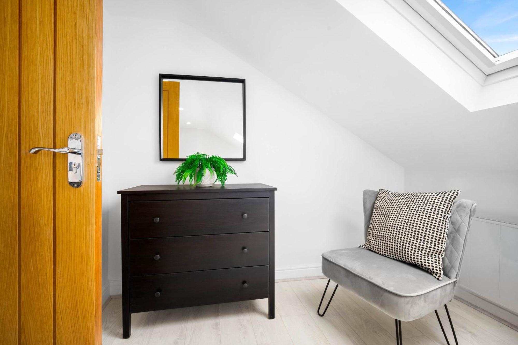 Luxury 2 Bedroom - Near Centre - Wifi - Smart Tv 3mr Apartment